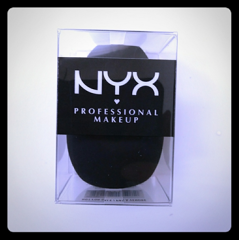 NWT Nyx Makeup Sponge